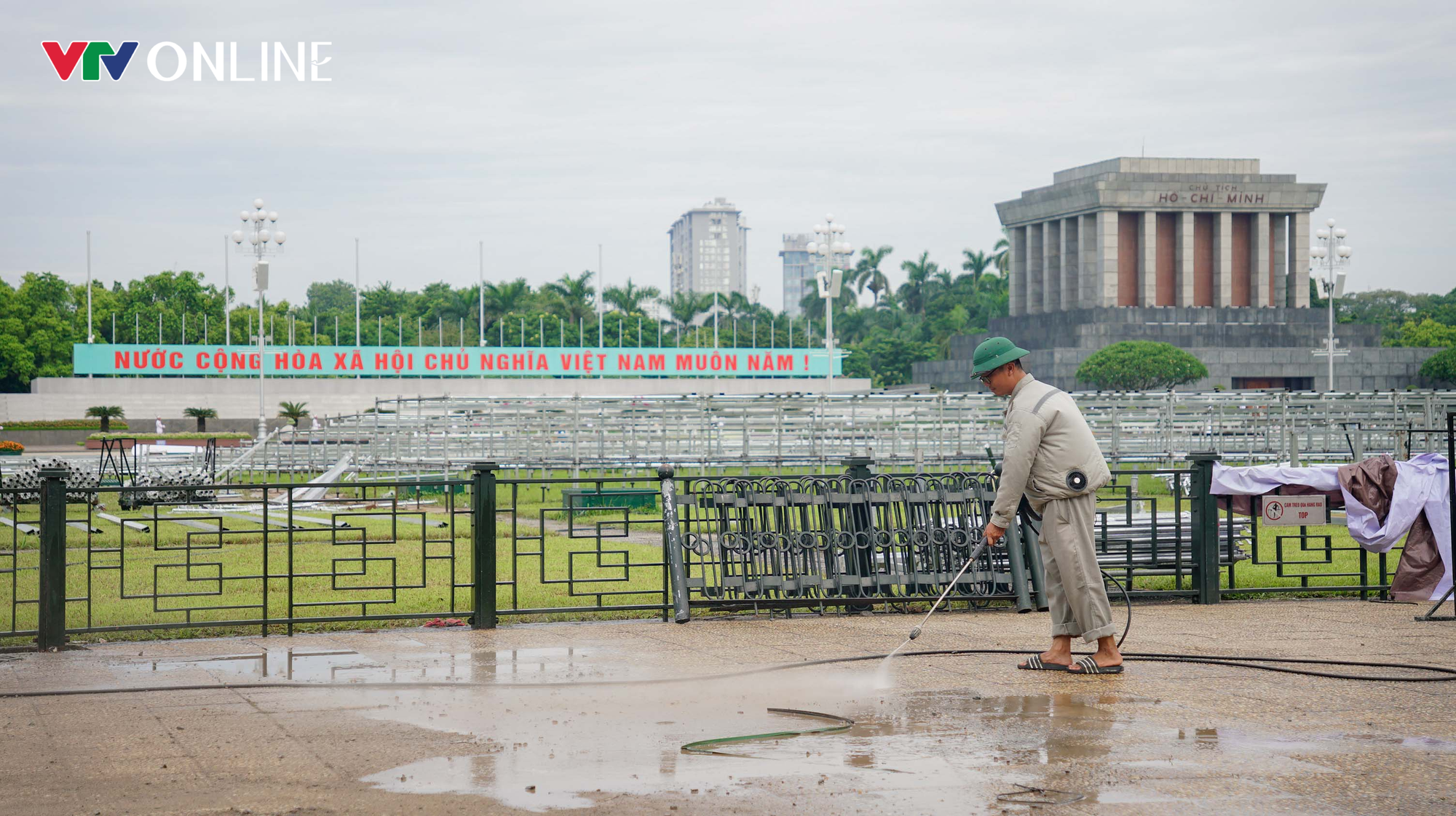 Toàn cảnh khán đài 30.000 chỗ phục vụ đại lễ Quốc khánh 2/9 tại Quảng trường Ba Đình  - Ảnh 8.