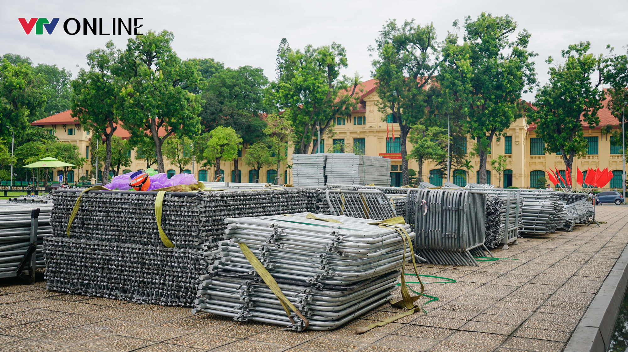 Toàn cảnh khán đài 30.000 chỗ phục vụ đại lễ Quốc khánh 2/9 tại Quảng trường Ba Đình  - Ảnh 9.