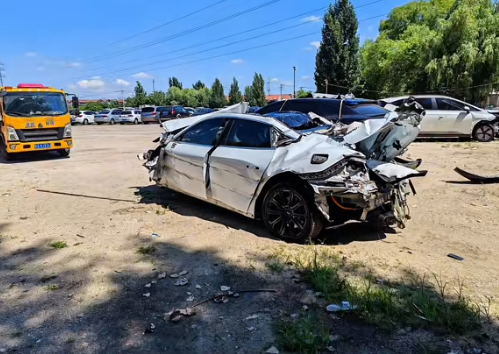 Điều kì diệu đến với cặp đôi thoát chết từ tai nạn ô tô thảm khốc ở Trung Quốc- Ảnh 2.