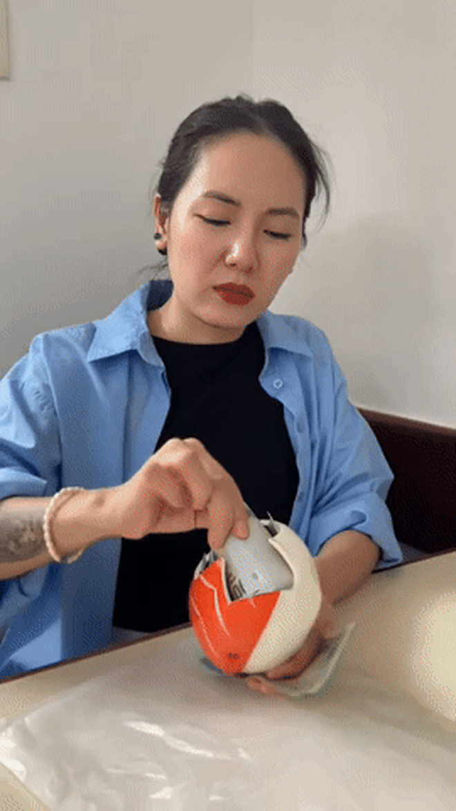 Ca sĩ Vbiz phải bới thùng rác tìm vàng, nhìn sang con heo tiết kiệm mà choáng- Ảnh 6. Ca sĩ Vbiz phải bới thùng rác tìm vàng, nhìn sang con heo tiết kiệm mà choáng- Ảnh 6.