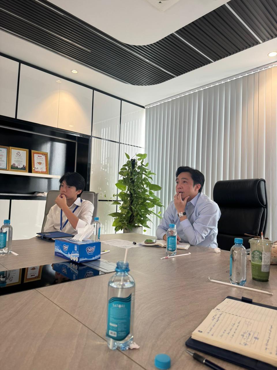 Subeo hiện tại: Gần 1m80 trổ mã cực phẩm, mang khí chất "người thừa kế" khi thực tập ở tập đoàn Cường Đô La- Ảnh 3.