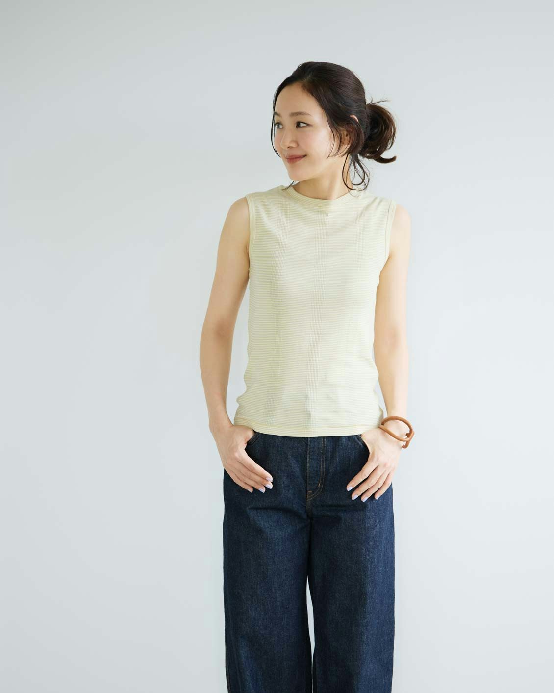 Tôi bỏ bớt 70% quần áo – và đây là 4 thay đổi lớn giúp tôi sống tỉnh táo, tiết kiệm, hạnh phúc hơn- Ảnh 1. Tôi bỏ bớt 70% quần áo – và đây là 4 thay đổi lớn giúp tôi sống tỉnh táo, tiết kiệm, hạnh phúc hơn- Ảnh 1.