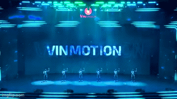 Robot hình người 'Made in Vietnam' của tỷ phú Phạm Nhật Vượng xuất hiện thực tế, nhảy chào mừng sinh nhật Tập đoàn Vingroup- Ảnh 1.