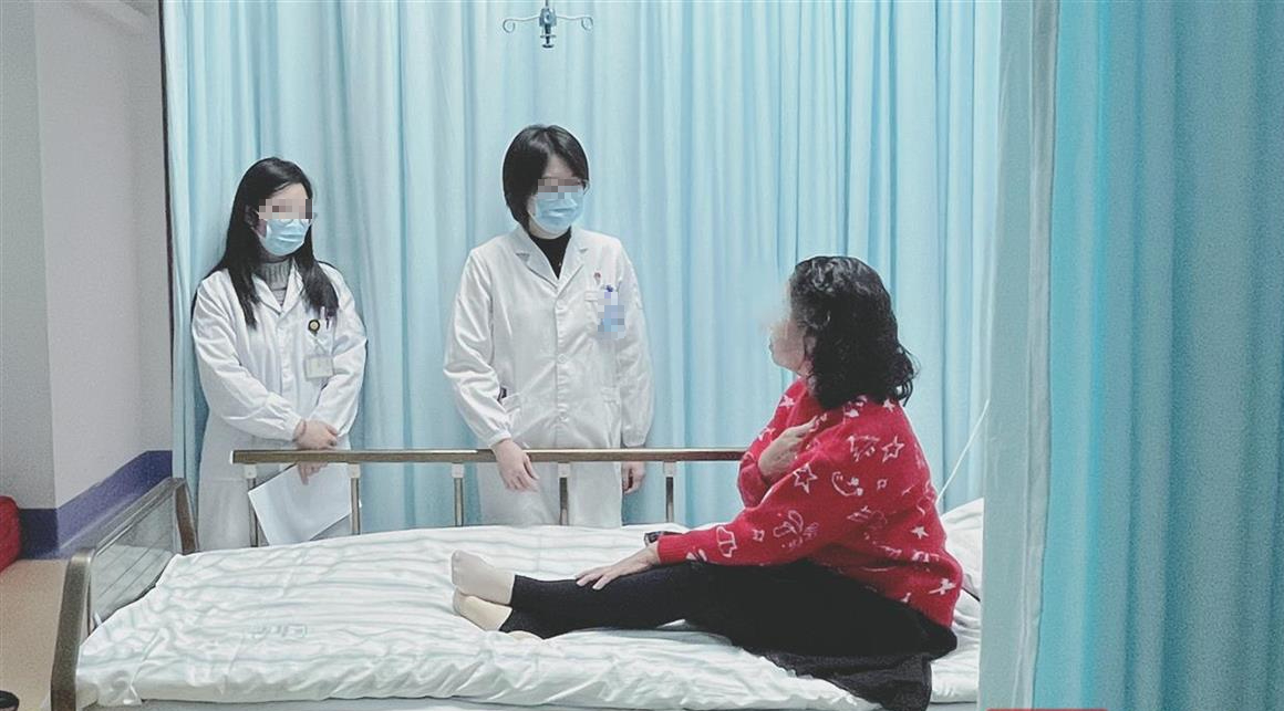 Giảm 9kg/tháng dù không ăn kiêng hay thể dục, người phụ nữ chưa kịp ăn mừng đã nhận tin mắc “VUA UNG THƯ”- Ảnh 1.