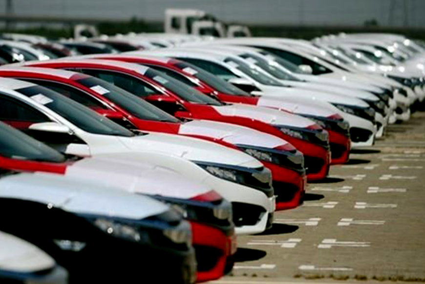 Bộ Công Thương muốn 'siết' quản lý nhập khẩu ô tô phi thương mại - Ảnh 1.