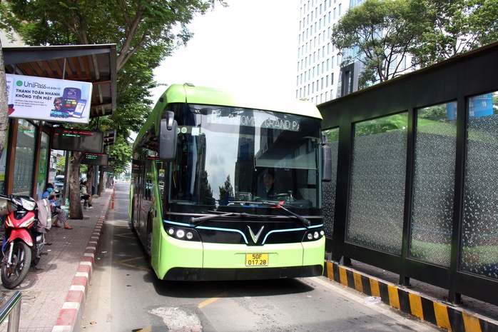 TP HCM đề xuất phân vùng hạn chế xe mô tô, xe máy chạy xăng- Ảnh 2.