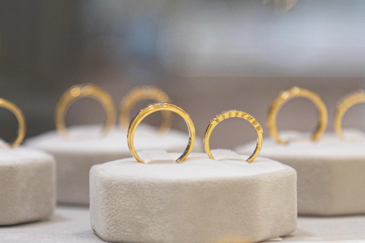 Giá vàng hôm nay 8/8: Tăng bật trở lại, tiến sát 3.400 USD/ounce- Ảnh 1.