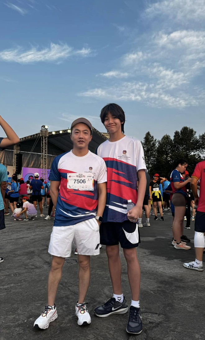 "Lại quên nói yêu ba rồi" - Cường Đô La rèn con cực khéo, là bước đầu cho hành trình kế nghiệp?- Ảnh 8. "Lại quên nói yêu ba rồi" - Cường Đô La rèn con cực khéo, là bước đầu cho hành trình kế nghiệp?- Ảnh 8.