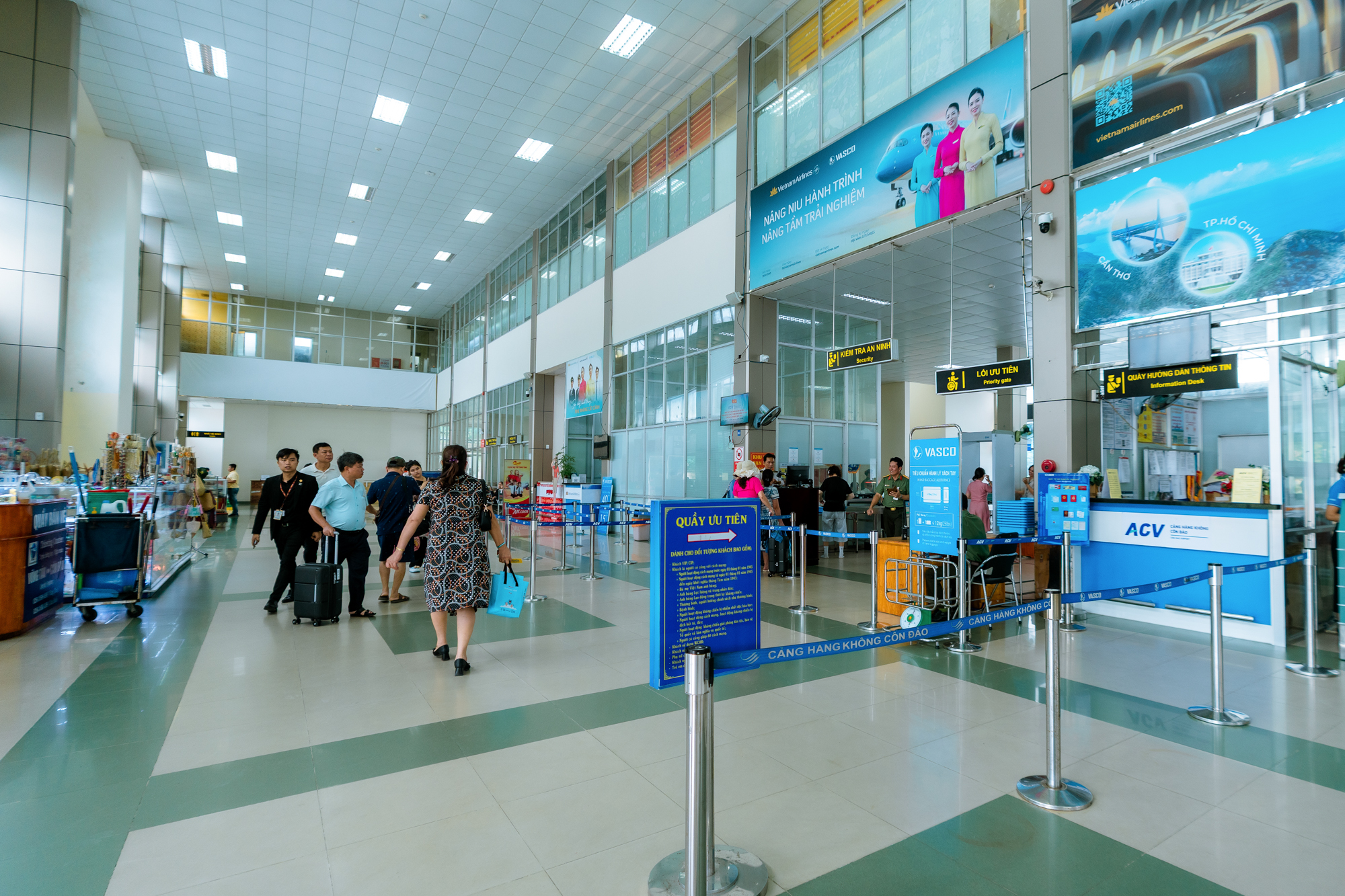 3 hòn đảo có sân bay ở Việt Nam: Nơi là thiên đường nghỉ dưỡng, nơi có đường cao tốc, nơi thu hơn 3.000 tỷ mỗi năm nhờ du lịch- Ảnh 15.