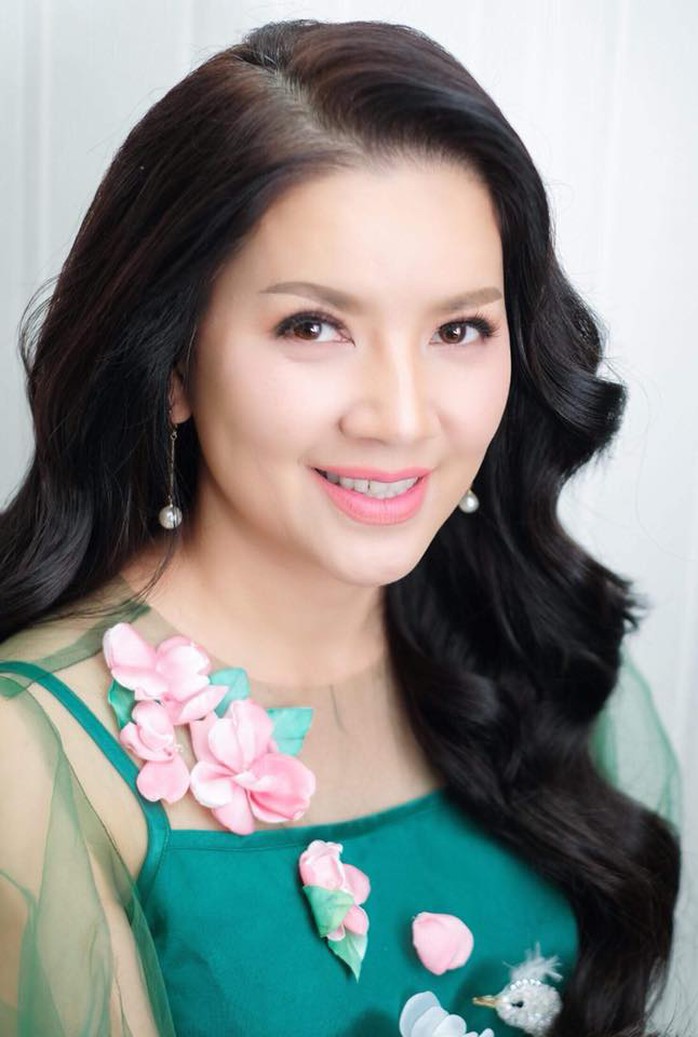 NSƯT Ngọc Trinh "Mùi ngò gai" qua đời, hưởng dương 52 tuổi- Ảnh 2. NSƯT Ngọc Trinh "Mùi ngò gai" qua đời, hưởng dương 52 tuổi- Ảnh 2.