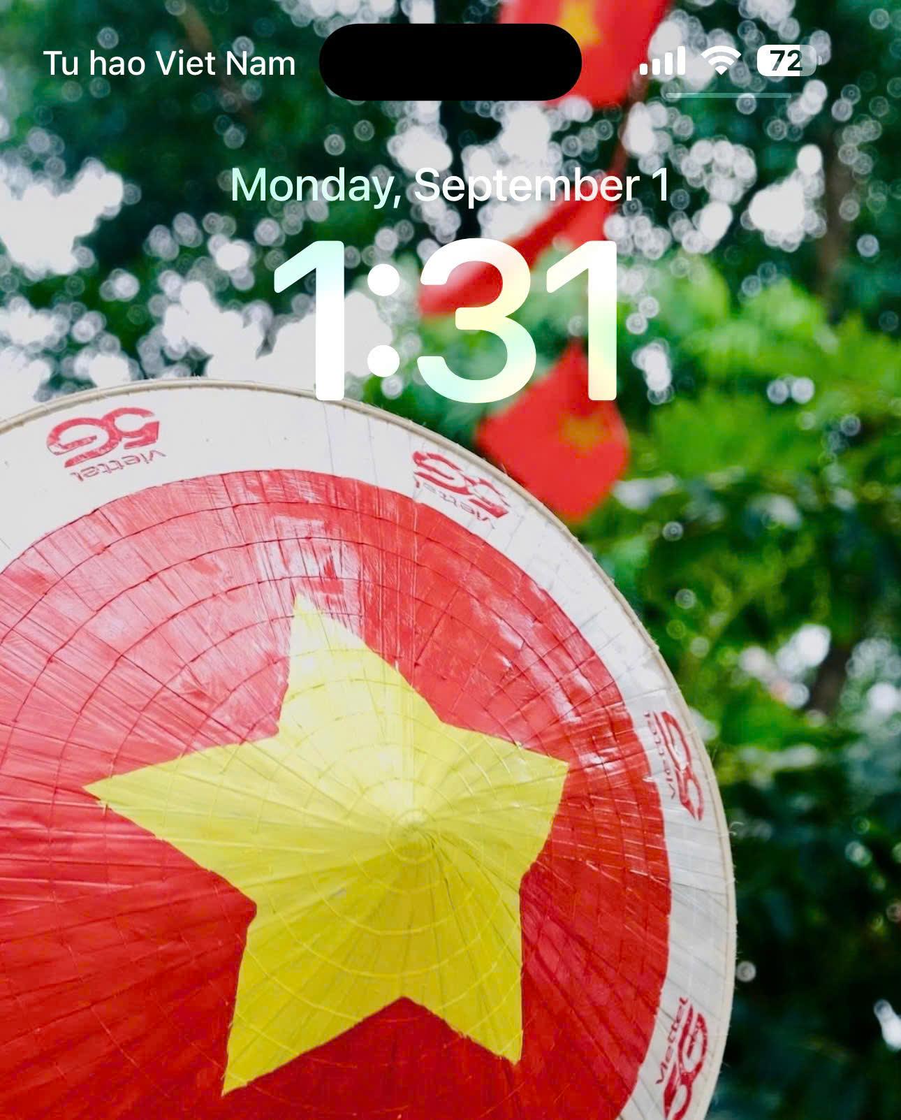 Dân mạng thích thú khi điện thoại hiện thông điệp “Tự hào Việt Nam” thay cho tên nhà mạng Viettel - Ảnh 1. Dân mạng thích thú khi điện thoại hiện thông điệp “Tự hào Việt Nam” thay cho tên nhà mạng Viettel - Ảnh 1.