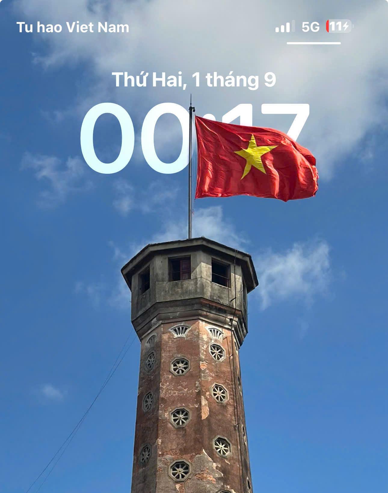 Dân mạng thích thú khi điện thoại hiện thông điệp “Tự hào Việt Nam” thay cho tên nhà mạng Viettel - Ảnh 2. Dân mạng thích thú khi điện thoại hiện thông điệp “Tự hào Việt Nam” thay cho tên nhà mạng Viettel - Ảnh 2.