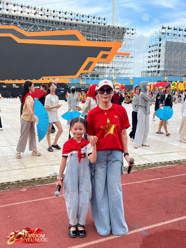 Giọng ca nhí cùng Mỹ Tâm hát Tiến Quân Ca ở Quảng trường Ba Đình vào Đại lễ 2/9 là ai?- Ảnh 4.