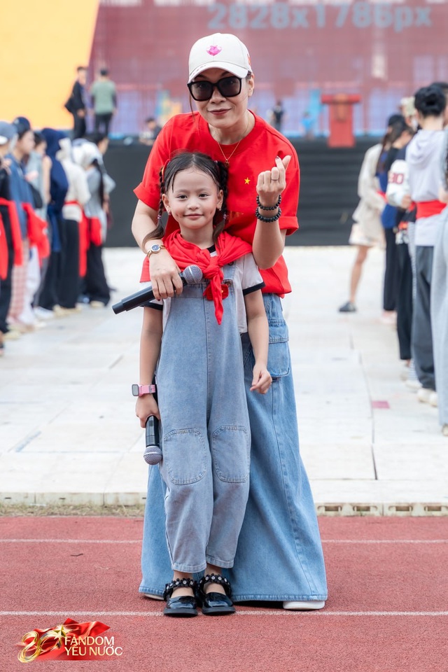 Giọng ca nhí cùng Mỹ Tâm hát Tiến Quân Ca ở Quảng trường Ba Đình vào Đại lễ 2/9 là ai?- Ảnh 1.