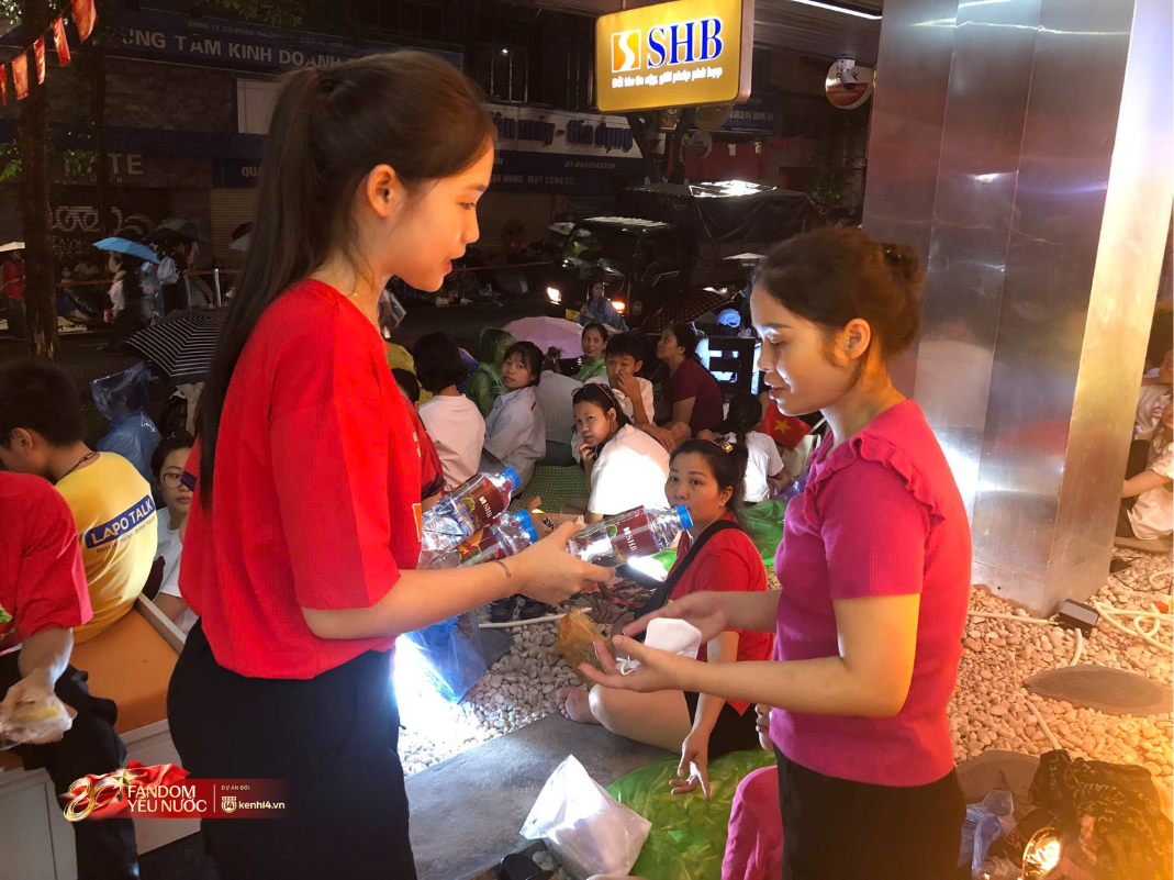 Tổng duyệt cỡ này, chính thức cỡ nào: Hàng nghìn hình ảnh đẹp quân dân đoàn kết một lòng, trái tim cả nước reo vang- Ảnh 11.