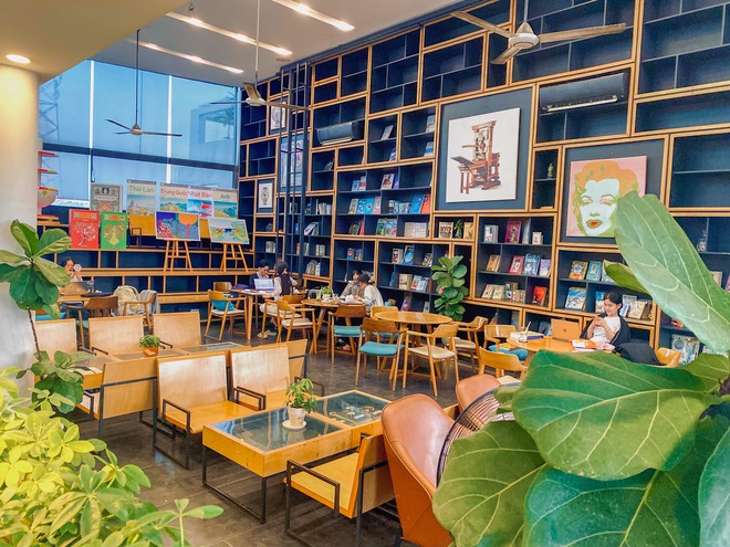 Nhà sách Cá Chép bất ngờ đóng cửa chi nhánh đã hoạt động hơn 10 năm, chỉ còn vài ngày để ghé thăm lần cuối- Ảnh 4. Nhà sách Cá Chép bất ngờ đóng cửa chi nhánh đã hoạt động hơn 10 năm, chỉ còn vài ngày để ghé thăm lần cuối- Ảnh 4.