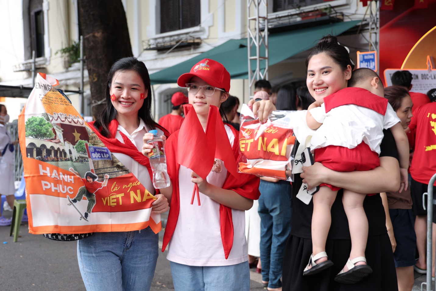 SHB đồng hành Fandom Yêu Nước: Tự hào hành trình lan toả niềm hạnh phúc là người Việt Nam - Ảnh 2.