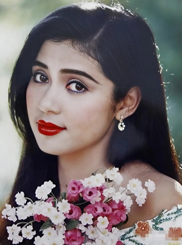 Đệ nhất mỹ nhân Việt sở hữu nhà vườn 3000m2 ở TP.HCM, cát xê 30 cây vàng, 53 tuổi không lấy chồng- Ảnh 2.