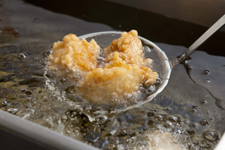 3 loại dầu ăn là “chất xúc tác ung thư” nhưng nhà nào cũng dùng- Ảnh 2.