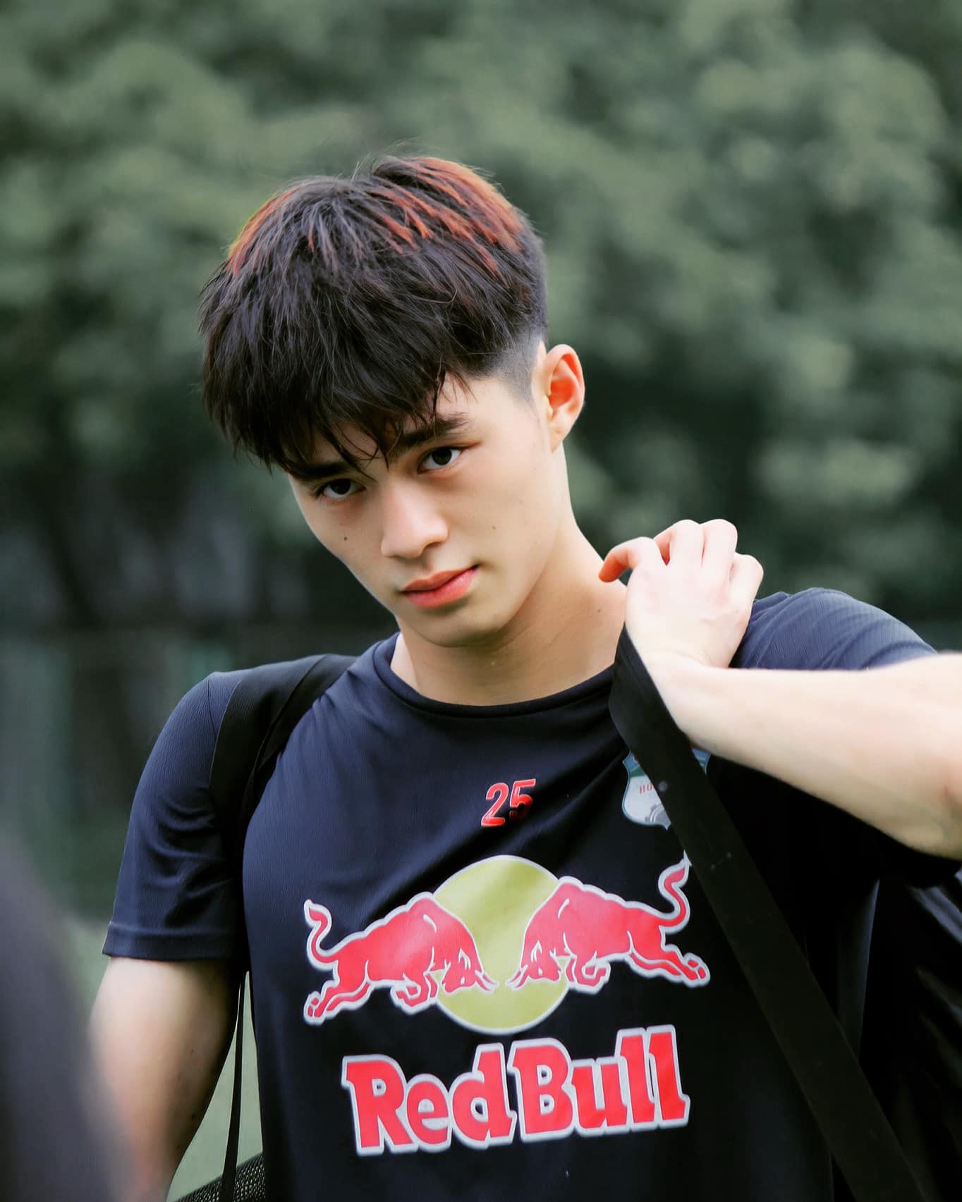 Thủ môn U23 Việt Nam cao 1m91, visual cực điển trai đến Duy Mạnh còn phải khen nức nở- Ảnh 3. Thủ môn U23 Việt Nam cao 1m91, visual cực điển trai đến Duy Mạnh còn phải khen nức nở- Ảnh 3.