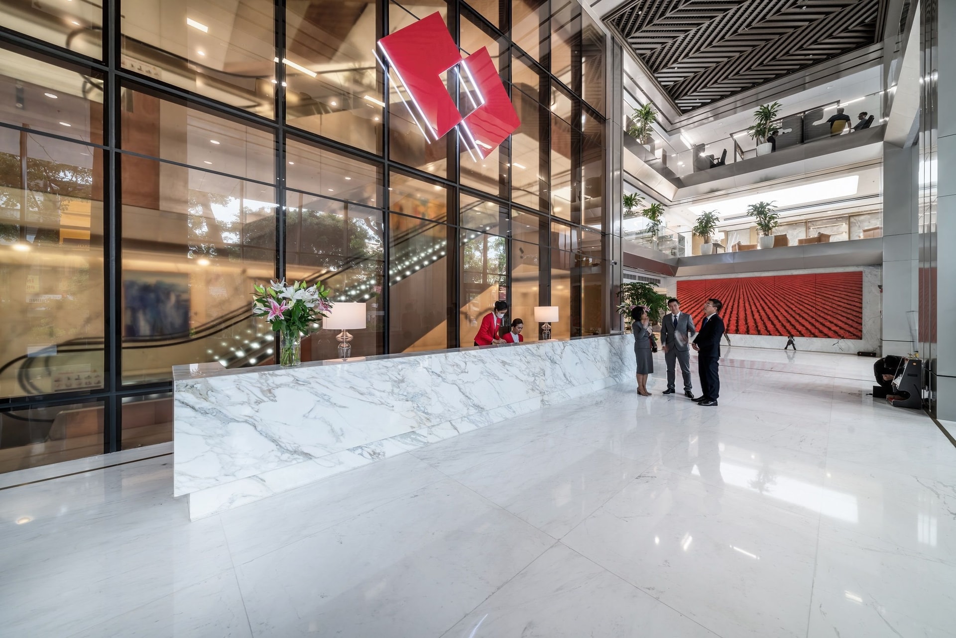 Ngân hàng đầu tiên rục rịch nhập cuộc vàng miếng, ông lớn SJC có sẵn dây chuyền 5.000 lượng/ngày