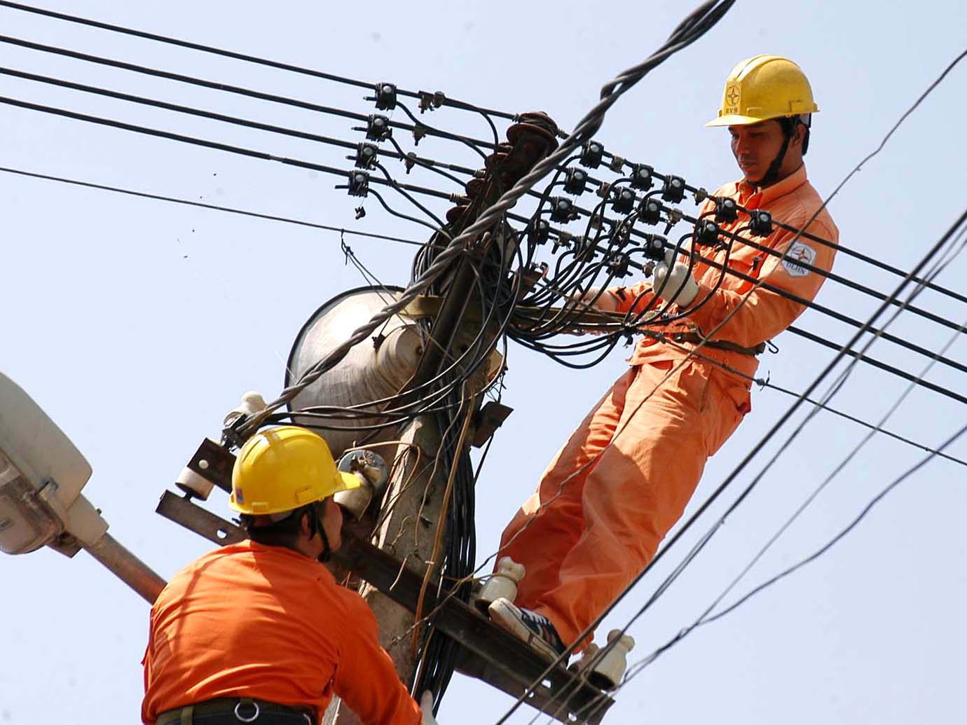 Giá điện tăng do khoản lỗ 44 . 792 Tỉ đồng tác động đến 30 triệu hộ gia đình - Ảnh 1. Giá điện tăng do khoản lỗ 44 . 792 Tỉ đồng tác động đến 30 triệu hộ gia đình - Ảnh 1.