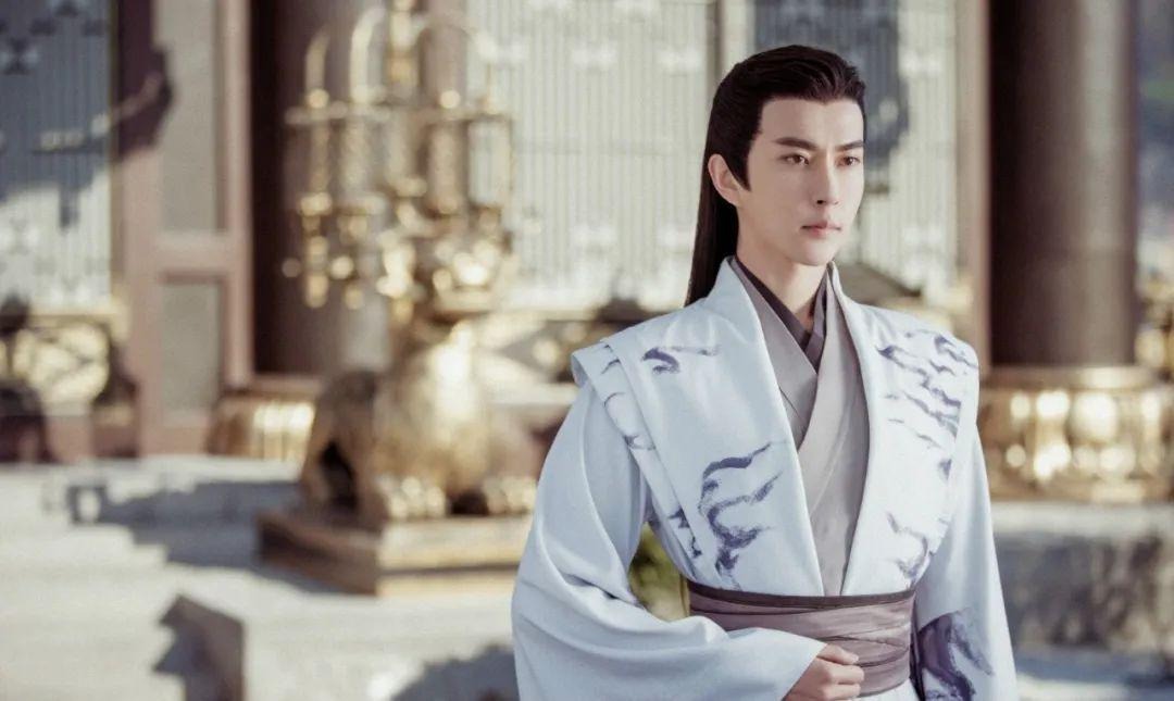 Rò rỉ ảnh hiện trường nơi "mỹ nam cổ trang số 1 Trung Quốc" ngã lầu tử vong vào sáng nay? - Ảnh 6.