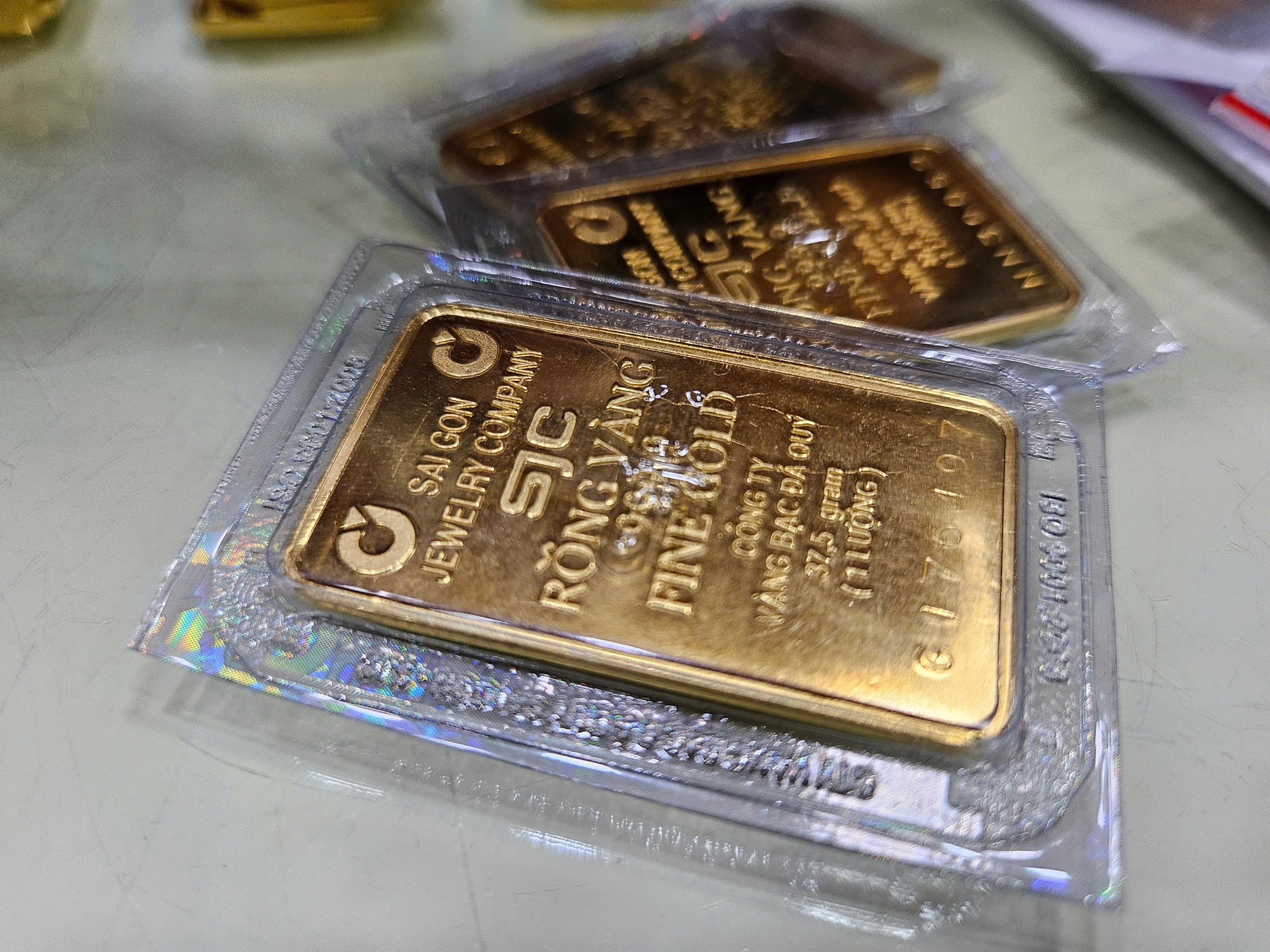 Chiều 11-9, giá vàng miếng SJC giảm mạnh- Ảnh 2. Chiều 11-9, giá vàng miếng SJC giảm mạnh- Ảnh 2.