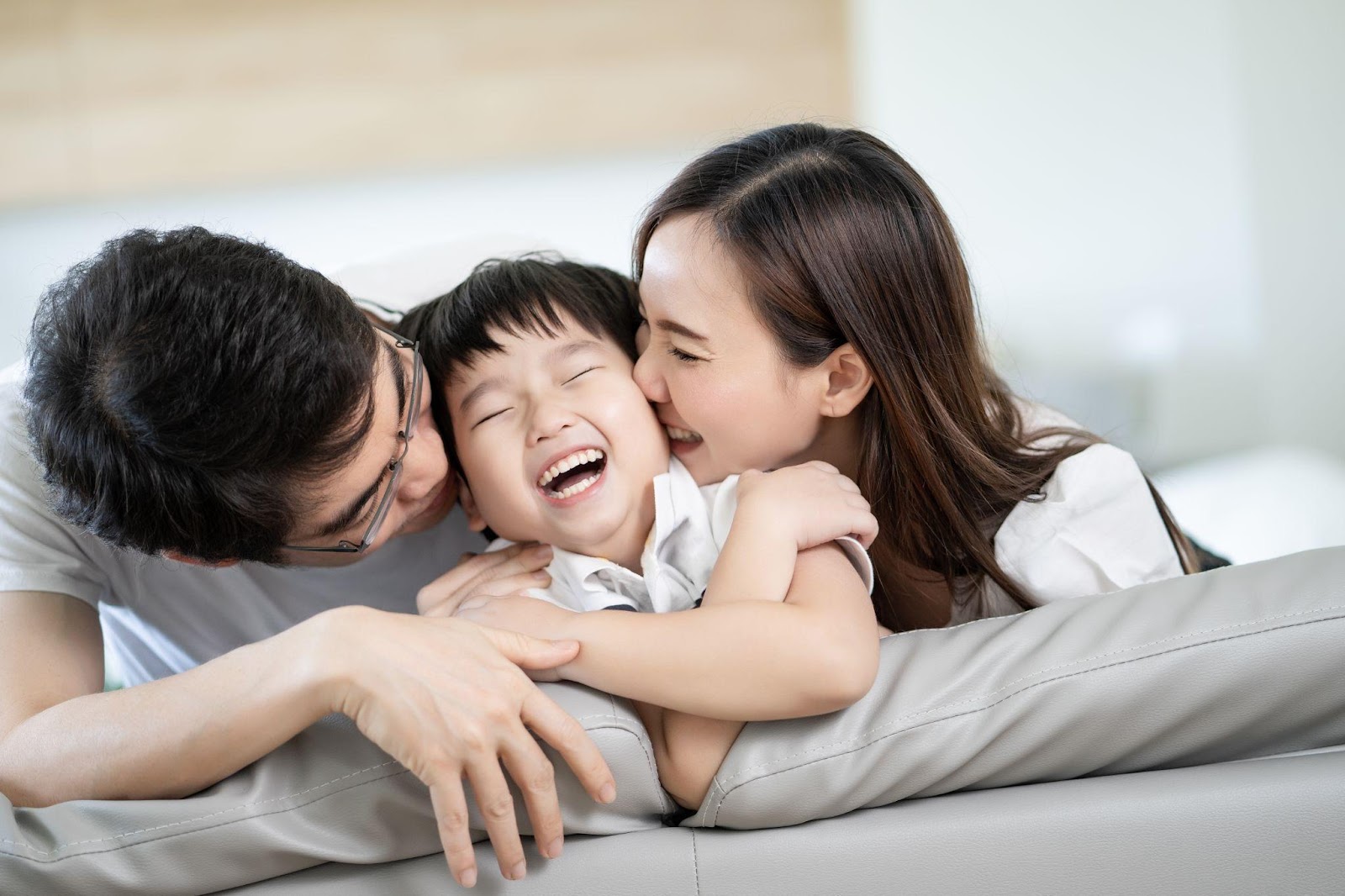 Muốn con lớn lên hiếu thảo, tương lai xán lạn, cha mẹ trung niên không thể quên: Có 4 NHỚ và 4 TRÁNH! Muốn con lớn lên hiếu thảo, tương lai xán lạn, cha mẹ trung niên không thể quên: Có 4 NHỚ và 4 TRÁNH!