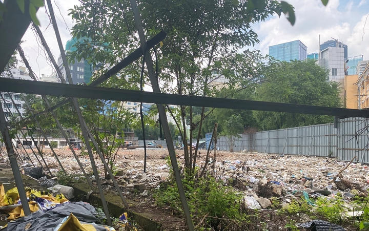 Sau 10 năm bất động, khu đất 'vàng' 4 mặt tiền trung tâm TP.HCM có người thuê 4 Sau 10 năm bất động, khu đất 'vàng' 4 mặt tiền trung tâm TP.HCM có người thuê
