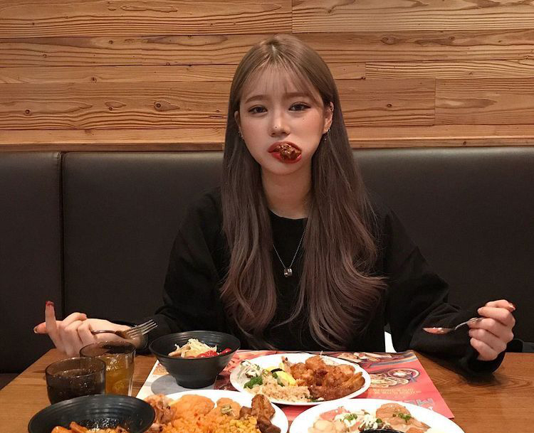 8 thói quen là thủ phạm hàng đầu đẩy nhanh quá trình lão hóa cơ thể, nhiều người không ngờ tới!