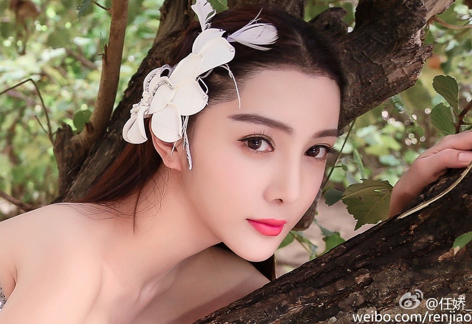 3 cái chết nghi thế lực ngầm nhúng tay ở Cbiz: Vụ ngã lầu của "mỹ nam cổ trang" chưa phải kinh hoàng nhất! - Ảnh 3. 3 cái chết nghi thế lực ngầm nhúng tay ở Cbiz: Vụ ngã lầu của "mỹ nam cổ trang" chưa phải kinh hoàng nhất! - Ảnh 3.