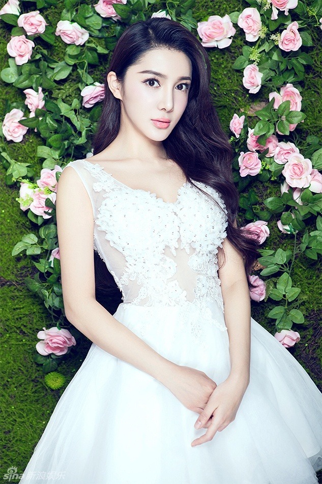 3 cái chết nghi thế lực ngầm nhúng tay ở Cbiz: Vụ ngã lầu của "mỹ nam cổ trang" chưa phải kinh hoàng nhất! - Ảnh 6. 3 cái chết nghi thế lực ngầm nhúng tay ở Cbiz: Vụ ngã lầu của "mỹ nam cổ trang" chưa phải kinh hoàng nhất! - Ảnh 6.