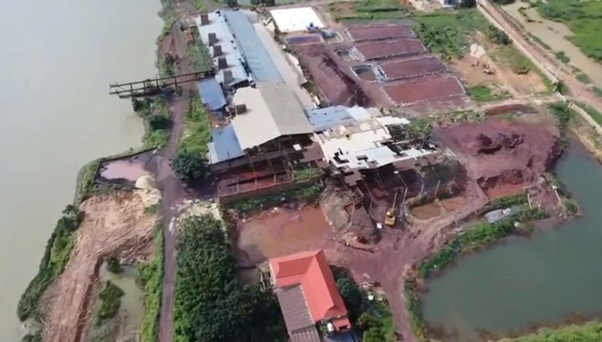 Khởi tố vụ án đổ hơn 900 tấn rác thải gây ô nhiễm môi trường  - Ảnh 1.