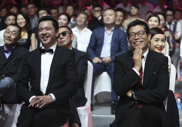 3 cái chết nghi thế lực ngầm nhúng tay ở Cbiz: Vụ ngã lầu của "mỹ nam cổ trang" chưa phải kinh hoàng nhất! - Ảnh 8.