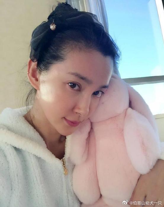 52 tuổi, Lý Băng Băng gây sốt với vóc dáng trẻ trung: Thói quen chạy bộ 19 năm cuối cùng cũng được tiết lộ- Ảnh 6.