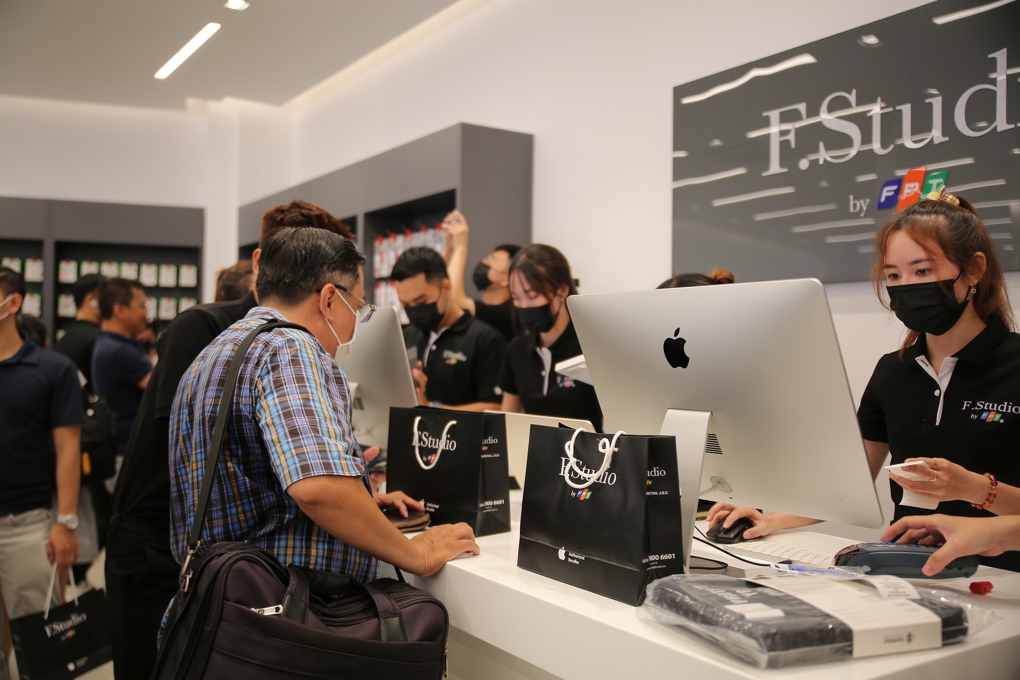 Các hệ thống bán lẻ nhận đặt cọc iPhone 17 series với ưu đãi hấp dẫn - Ảnh 1. Các hệ thống bán lẻ nhận đặt cọc iPhone 17 series với ưu đãi hấp dẫn - Ảnh 1.