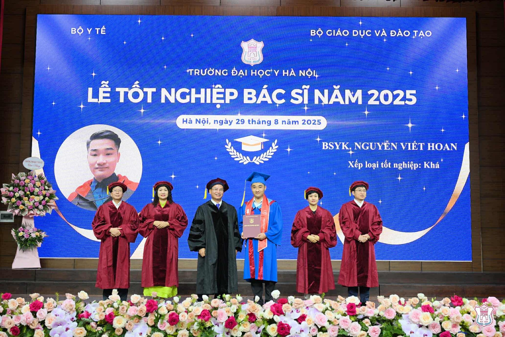 Bác sĩ nội trú mặc áo lính gây ấn tượng mạnh ngày chọn chuyên ngành: "Chăm sóc sức khỏe cho nhân dân cũng là bảo vệ Tổ quốc"- Ảnh 5.