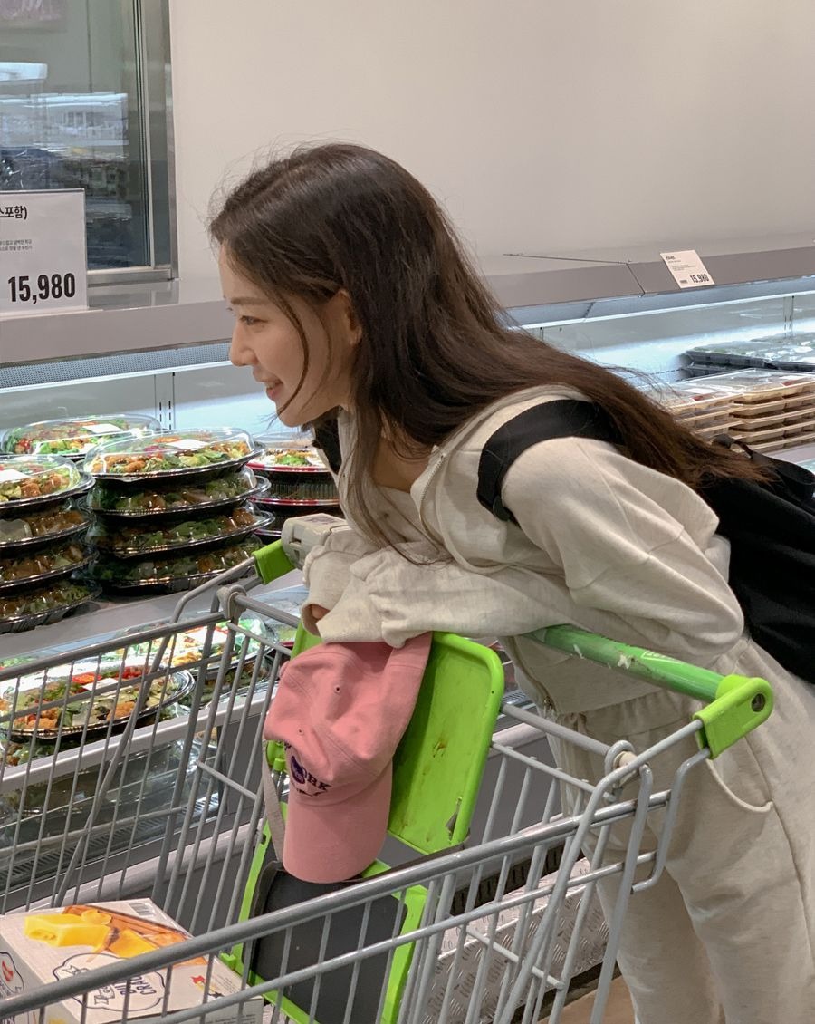 Thiếu tiền không phải nỗi lo của tuổi trung niên, 3 thứ này mới khiến họ mất ăn mất ngủ- Ảnh 1.