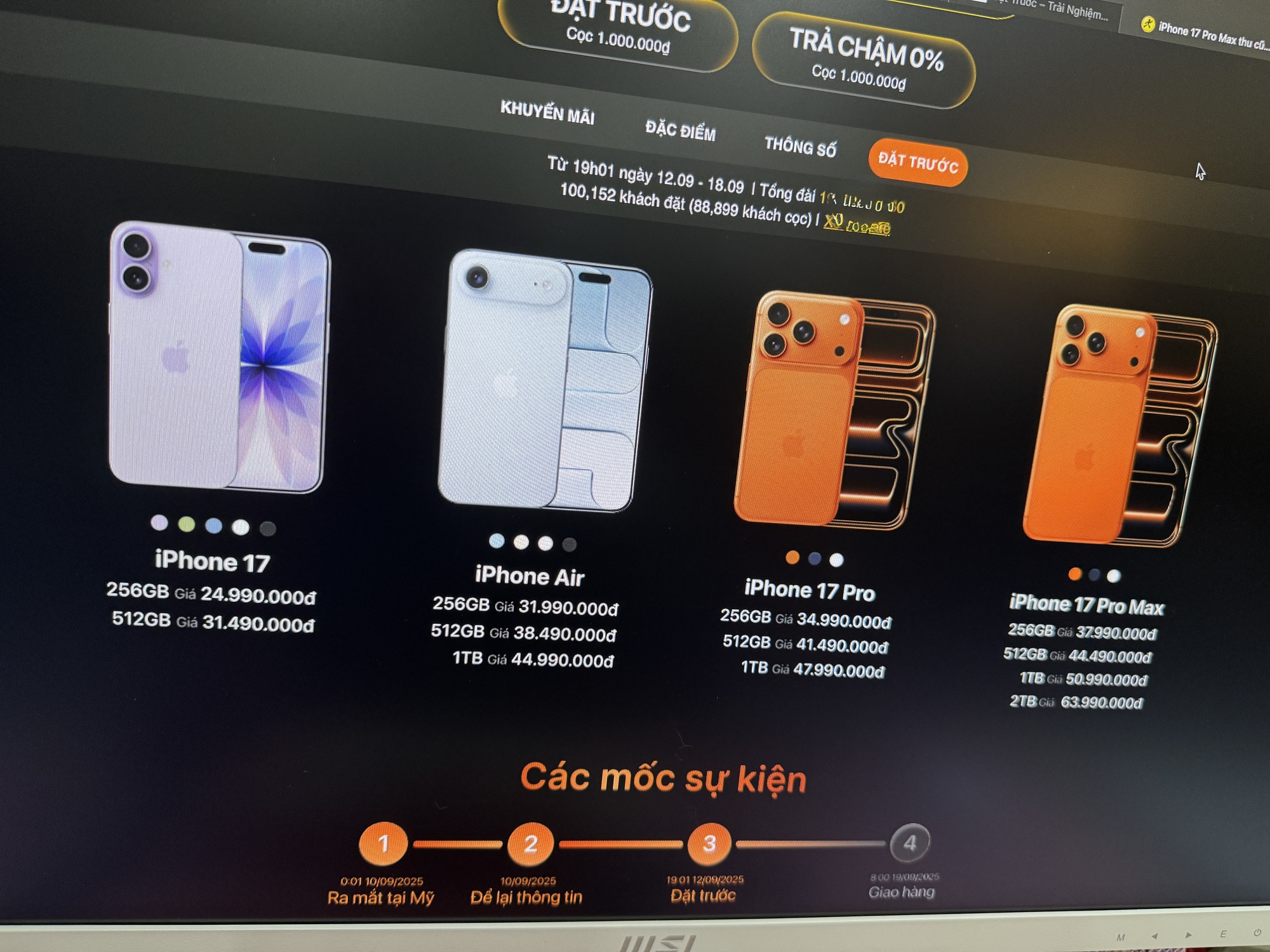 iPhone 17 mở cọc: Website bán lẻ quá tải, khách Việt chờ hàng chục phút vẫn không thể đặt máy- Ảnh 1. iPhone 17 mở cọc: Website bán lẻ quá tải, khách Việt chờ hàng chục phút vẫn không thể đặt máy- Ảnh 1.