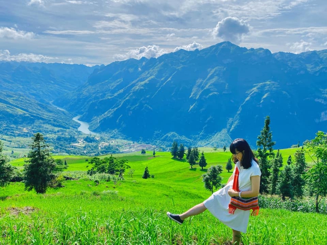 Thảo nguyên rộng lớn ngay vùng núi phía Bắc, cách Hà Nội 400km: Du khách nhận xét "như Châu Âu thu nhỏ"- Ảnh 9.