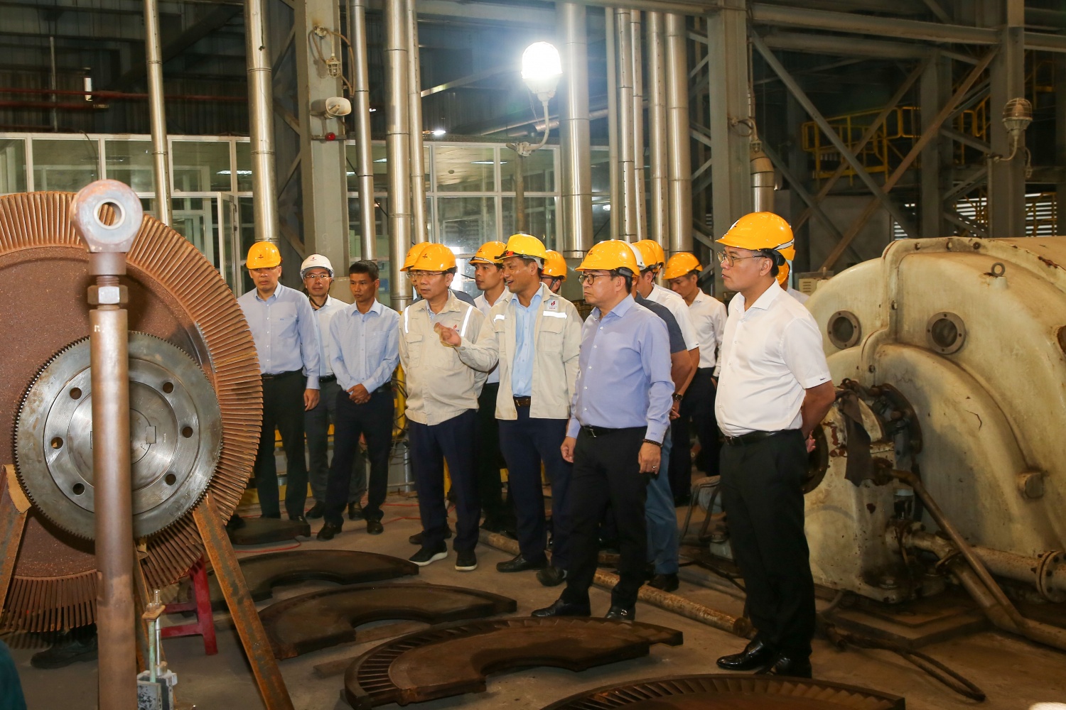 Lọc hóa dầu Bình Sơn 8 tháng vượt tất cả chỉ tiêu sản xuất kinh doanh - Ảnh 1.