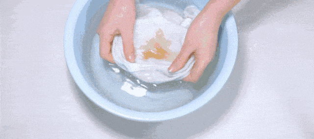 2 thói quen sai lầm biến quần áo thành ổ vi khuẩn, càng giặt càng bẩn điên lên- Ảnh 1.