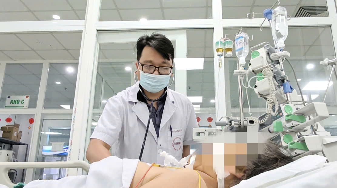 Nguy cơ sốt xuất huyết ở người trẻ: Khi nào phải nhập viện? - Ảnh 1.