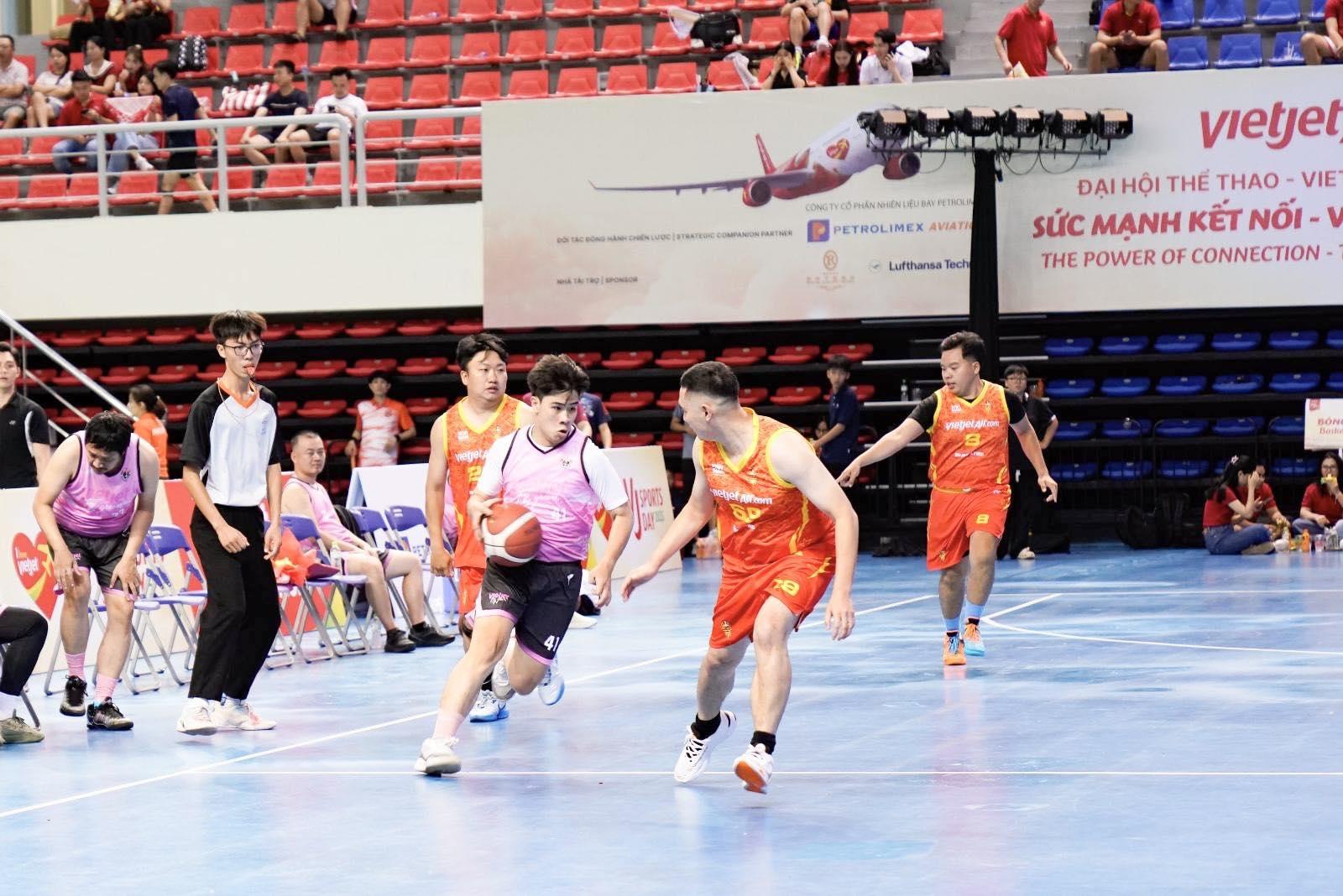 Vietjet Sports Day 2025: Sôi động, kịch tính và đầy cảm hứng- Ảnh 4.