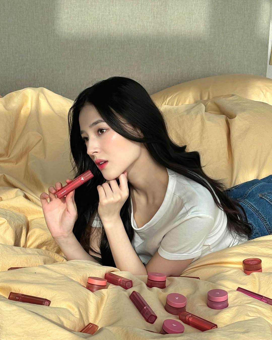 Người "đẹp nhất hành tinh" và vợ tỷ phú đốt nóng phố đi bộ Hà Nội, giờ sao rồi? - Ảnh 17. Người "đẹp nhất hành tinh" và vợ tỷ phú đốt nóng phố đi bộ Hà Nội, giờ sao rồi? - Ảnh 17.