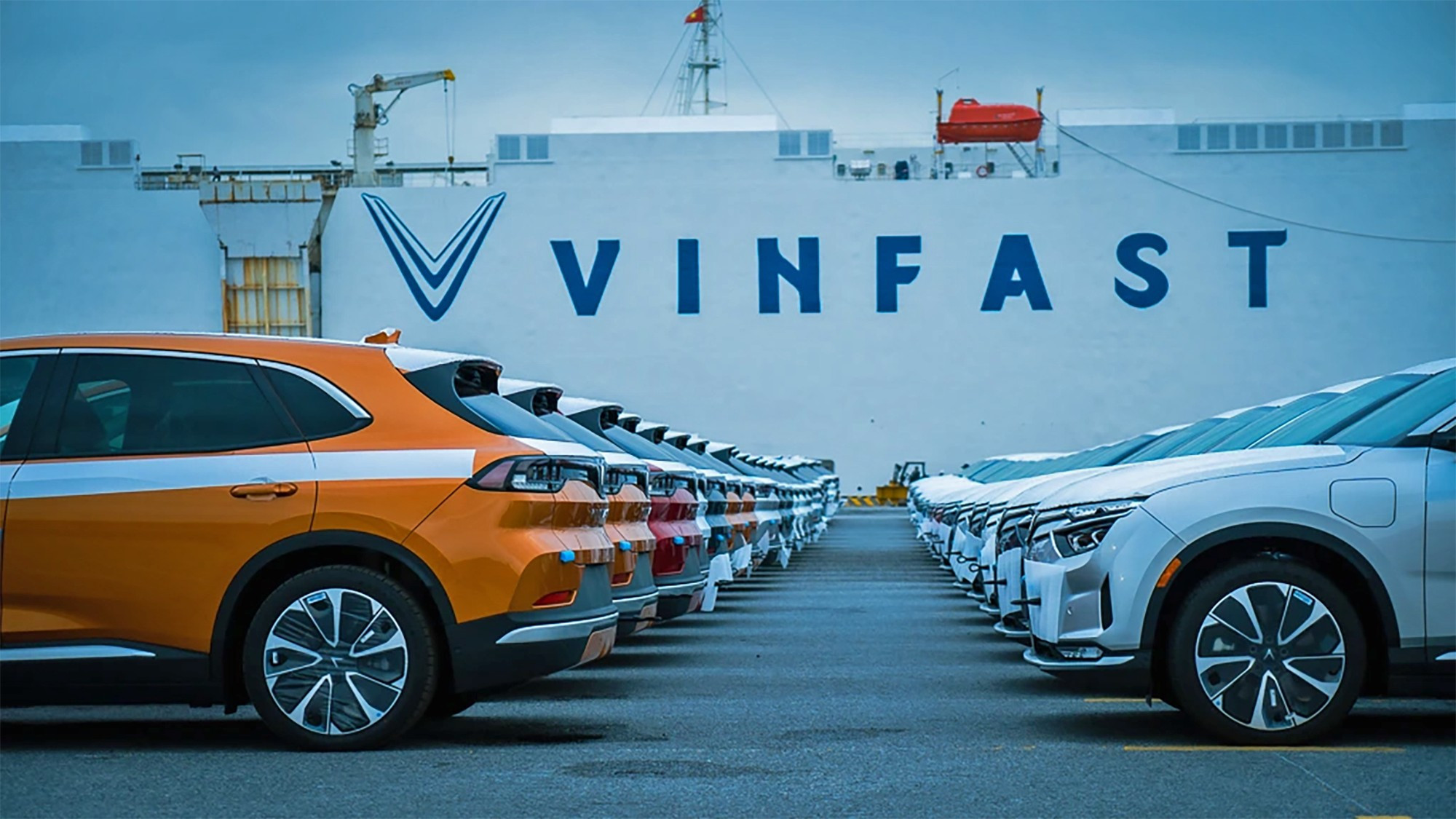 Độc quyền trên Tiền Phong: Vingroup nói thẳng về lỗ, lãi, tin đồn lãnh đạo- Ảnh 4.