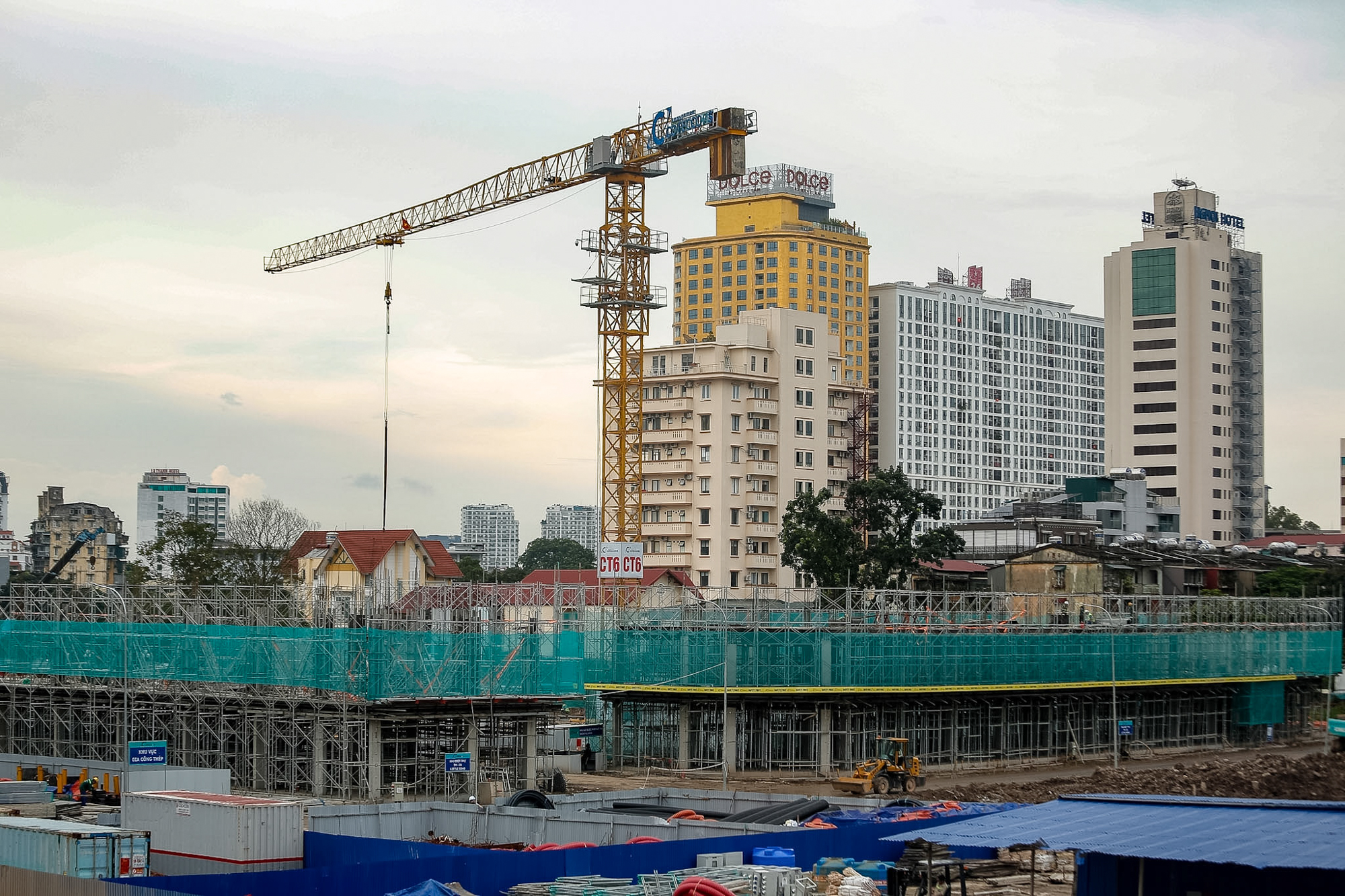 Toàn cảnh dự án hiếm hoi nằm trong vành đai 1 của Vinhomes: Giá bán thấp nhất 78 tỷ đồng/căn, số tầng hầm gần bằng tầng nổi- Ảnh 5.