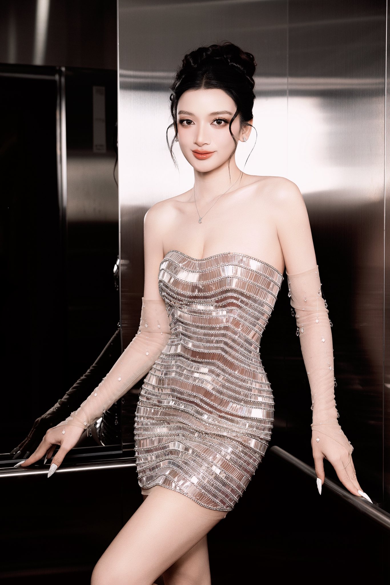 Một gia đình nghèo ở Gia Lai có 3 con học Y, làm bác sĩ, đạt Á vương và Á hậu- Ảnh 4. Một gia đình nghèo ở Gia Lai có 3 con học Y, làm bác sĩ, đạt Á vương và Á hậu- Ảnh 4.