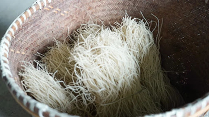 Thu giữ, tiêu hủy 4 tấn thịt viên trộn hàn the: 4 thực phẩm thường được thêm hàn the, người bán không bao giờ ăn, nhưng nhiều người vẫn mua về nhà mỗi ngày- Ảnh 1.